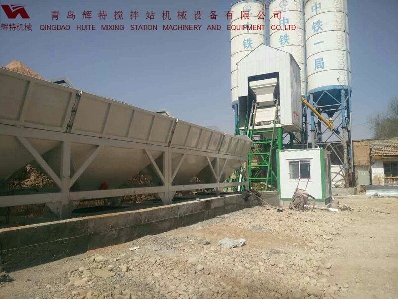 輝特攪拌站50站采用計算機加儀表的控制系統(tǒng)，計算速度快