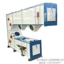 耐火材料專用Z型提升機(jī)，整機(jī)防爆，內(nèi)置強(qiáng)制通風(fēng)系統(tǒng)