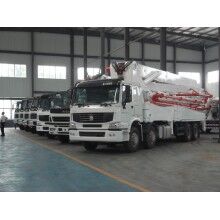 52米臂架泵車(chē) HOWO底盤(pán) 臂架泵車(chē)